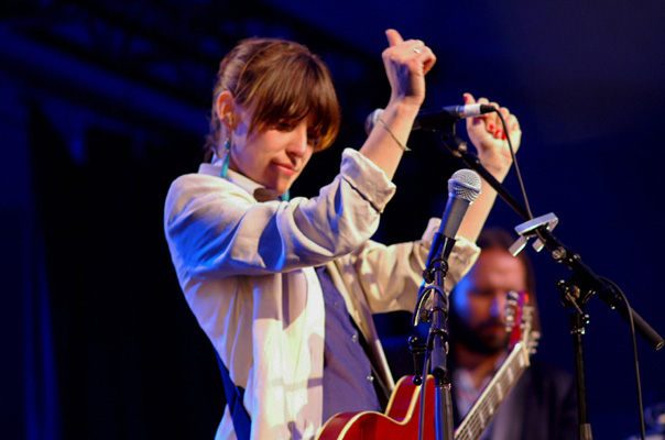 Leslie Fiest and Band