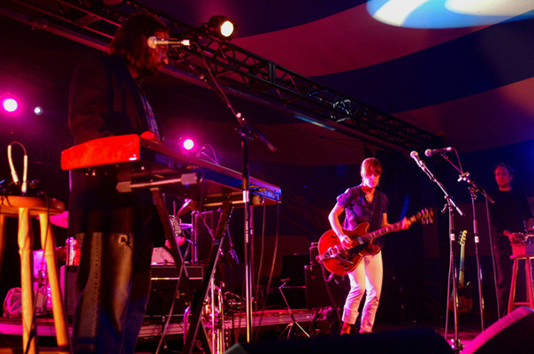 Leslie Fiest and Band