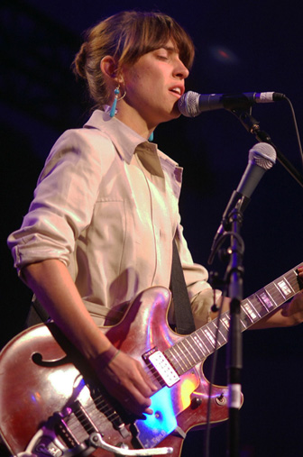 Leslie Fiest and Band