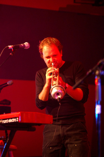 Leslie Fiest and Band