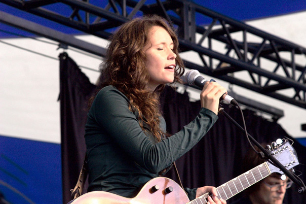 Sara Lee Guthrie and Johnny Irion