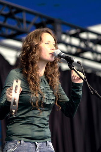 Sara Lee Guthrie and Johnny Irion