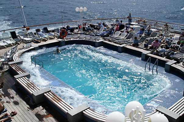 The Norwegian Crown & Port Activity