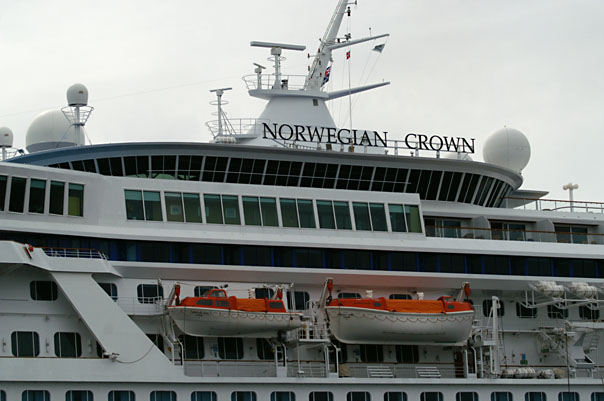 The Norwegian Crown & Port Activity